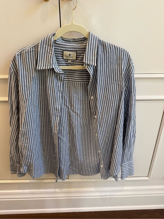 Tuckernuck Tops - Tuckernuck Blue & White Striped Button-Down Shirt